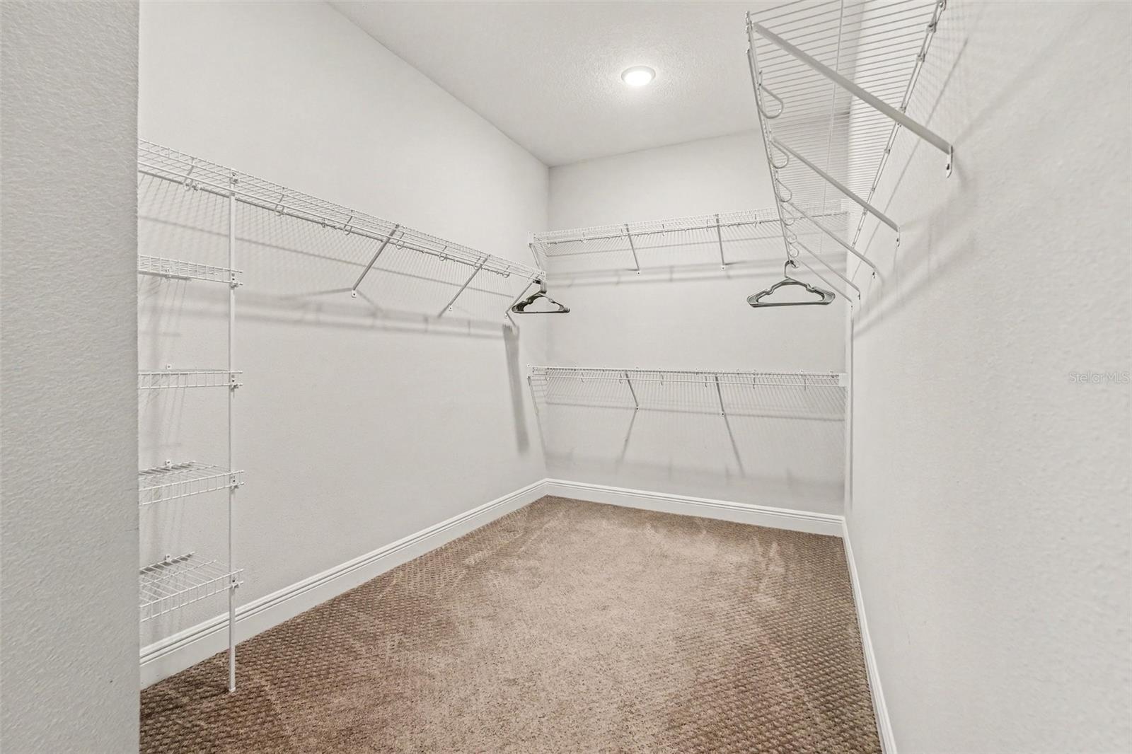 KELLYS ALICE SUB - Residential Lease