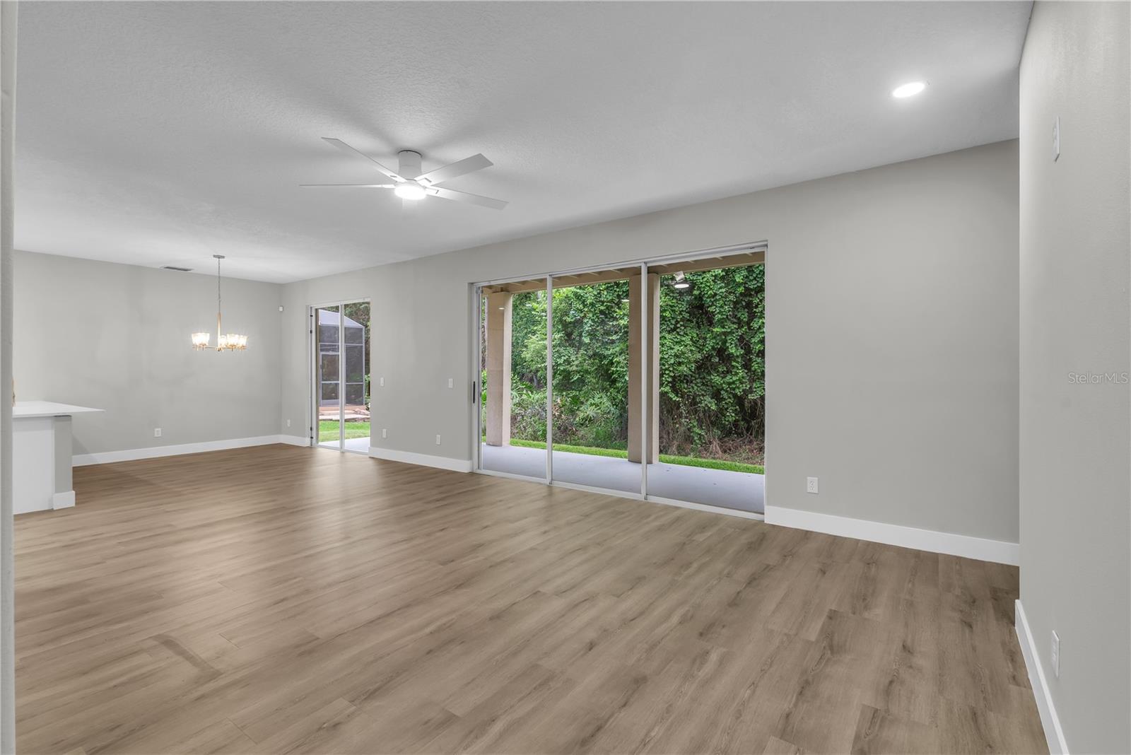 WINTERMERE POINTE PH 02 46/141 - Residential