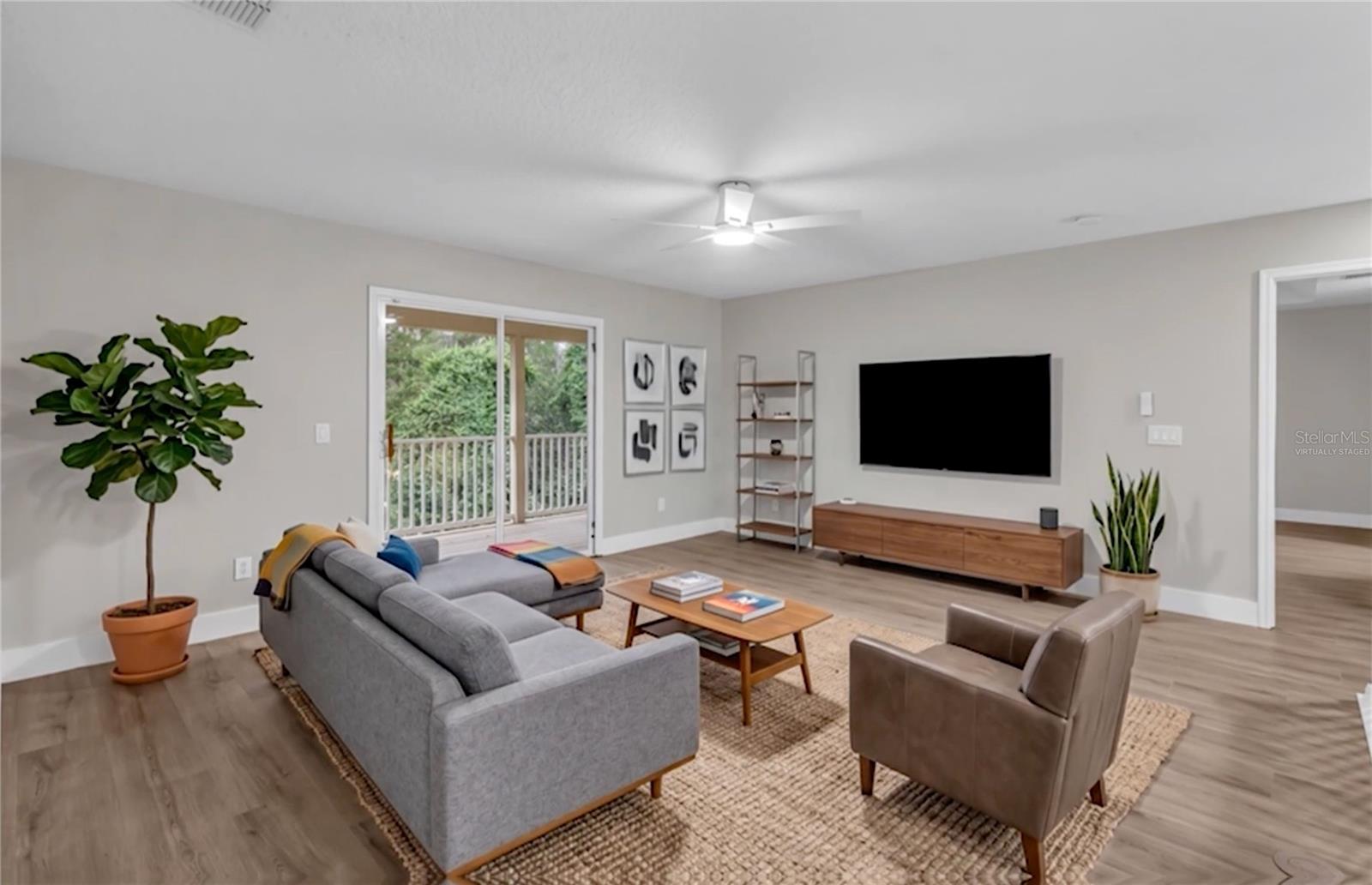 WINTERMERE POINTE PH 02 46/141 - Residential