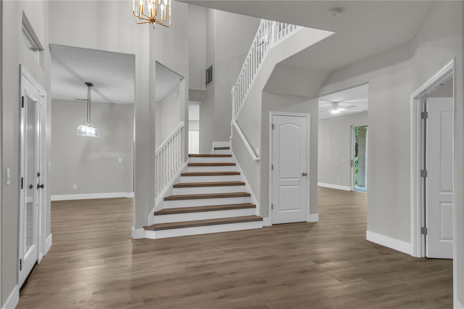 WINTERMERE POINTE PH 02 46/141 - Residential