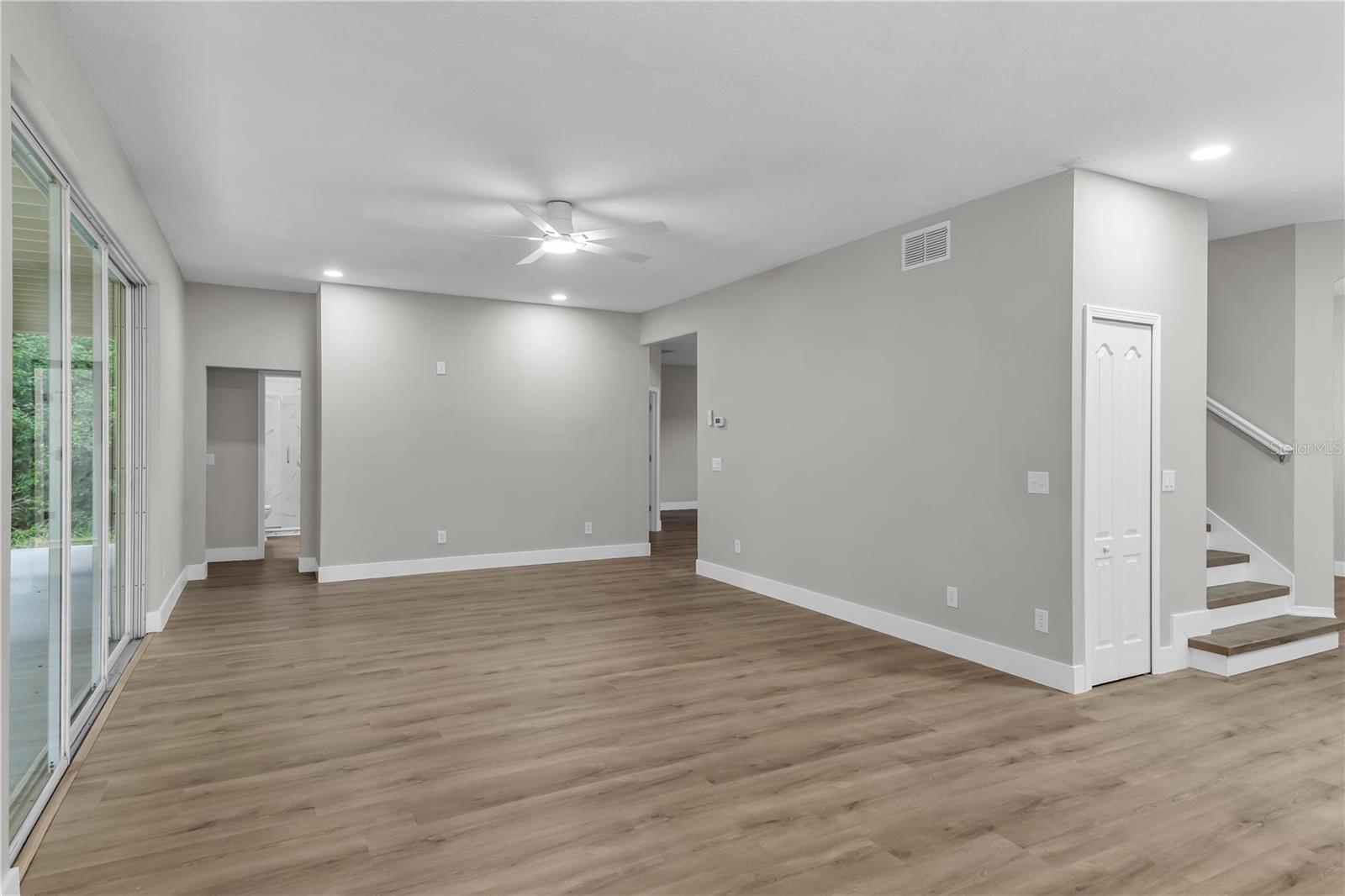 WINTERMERE POINTE PH 02 46/141 - Residential