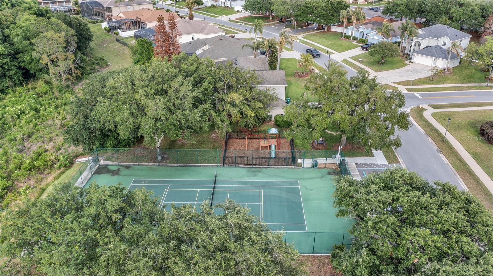 WINTERMERE POINTE PH 02 46/141 - Residential