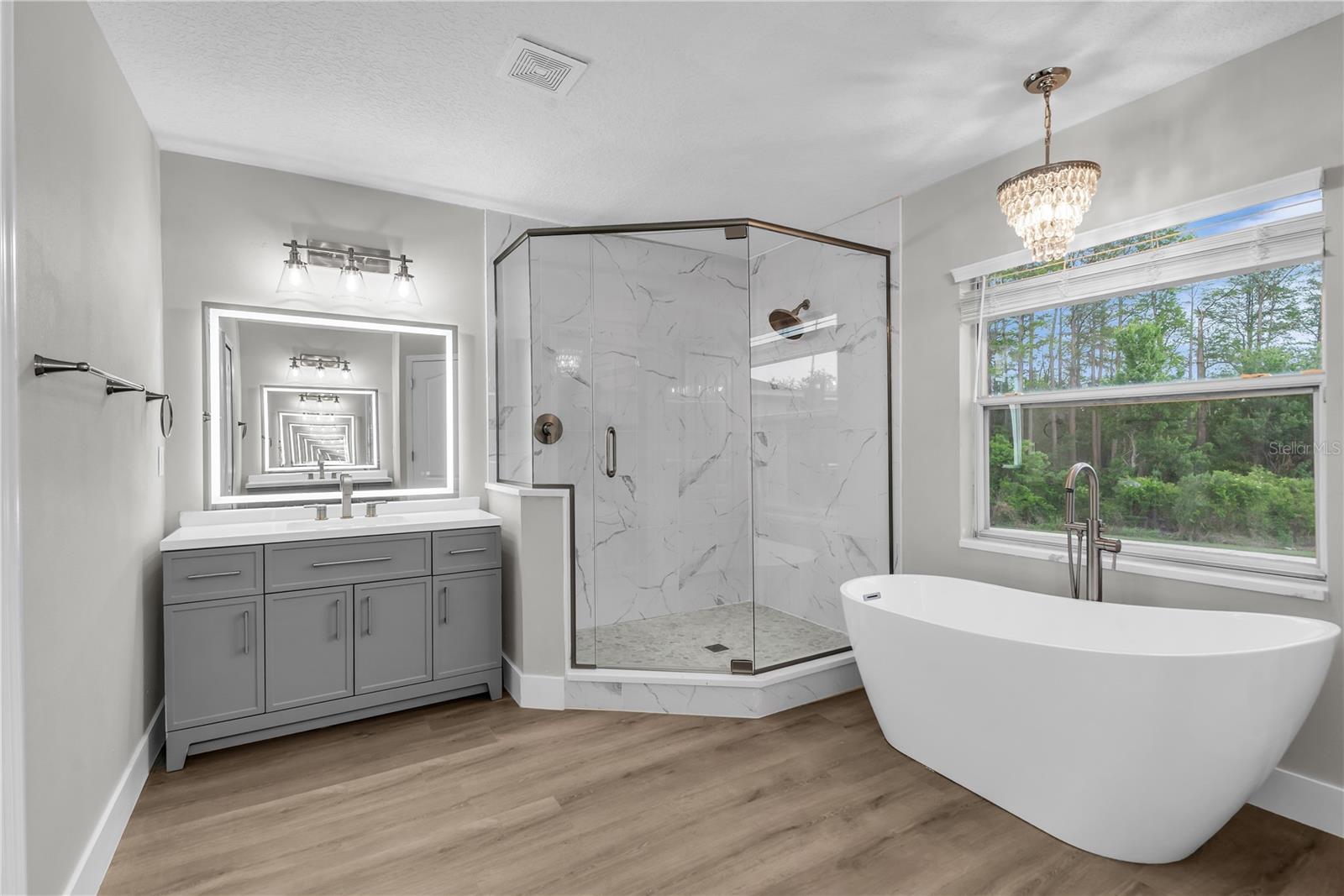 WINTERMERE POINTE PH 02 46/141 - Residential