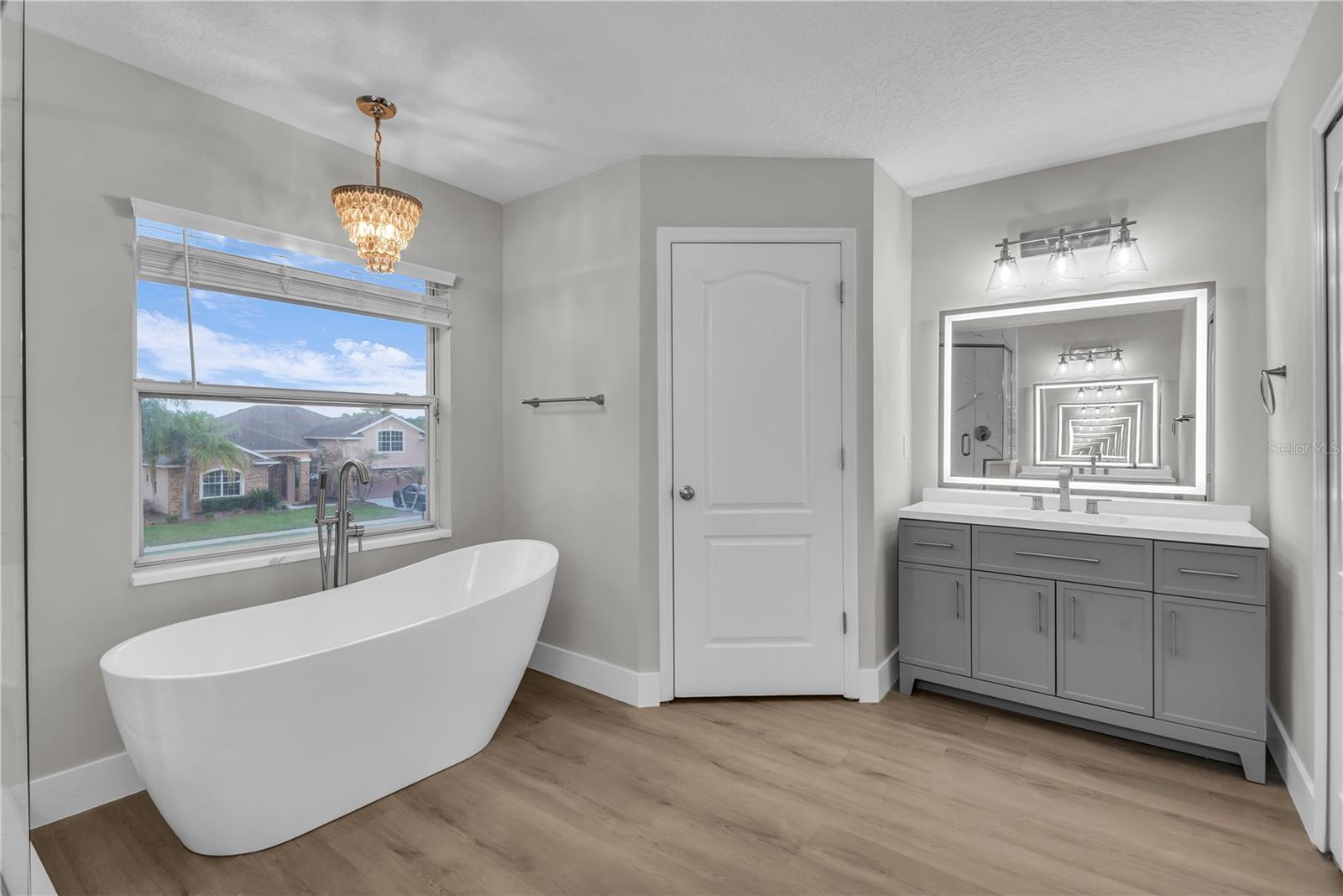 WINTERMERE POINTE PH 02 46/141 - Residential