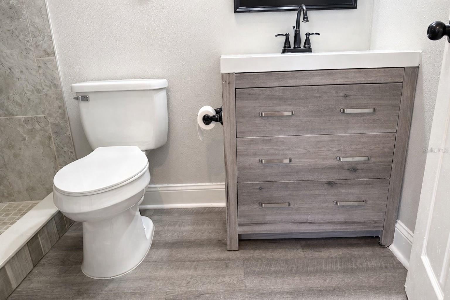 HOLIDAY PARK 7TH ADD - Residential