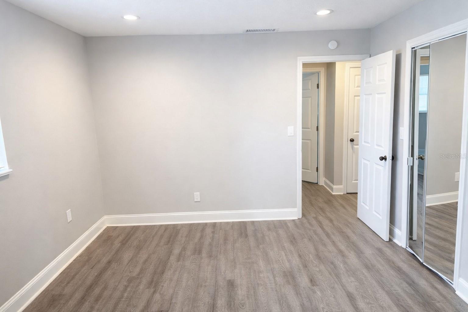 HOLIDAY PARK 7TH ADD - Residential