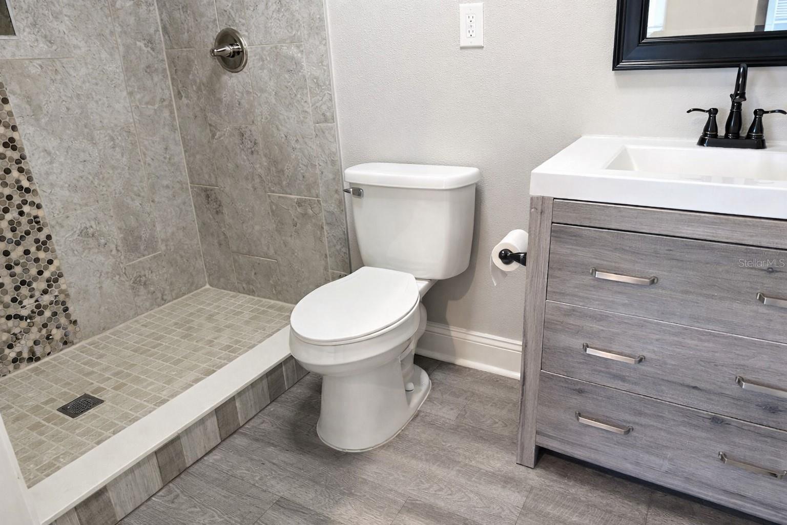 HOLIDAY PARK 7TH ADD - Residential