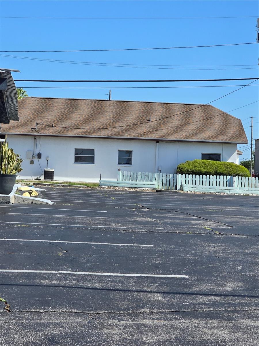 11002 SEMINOLE BOULEVARD