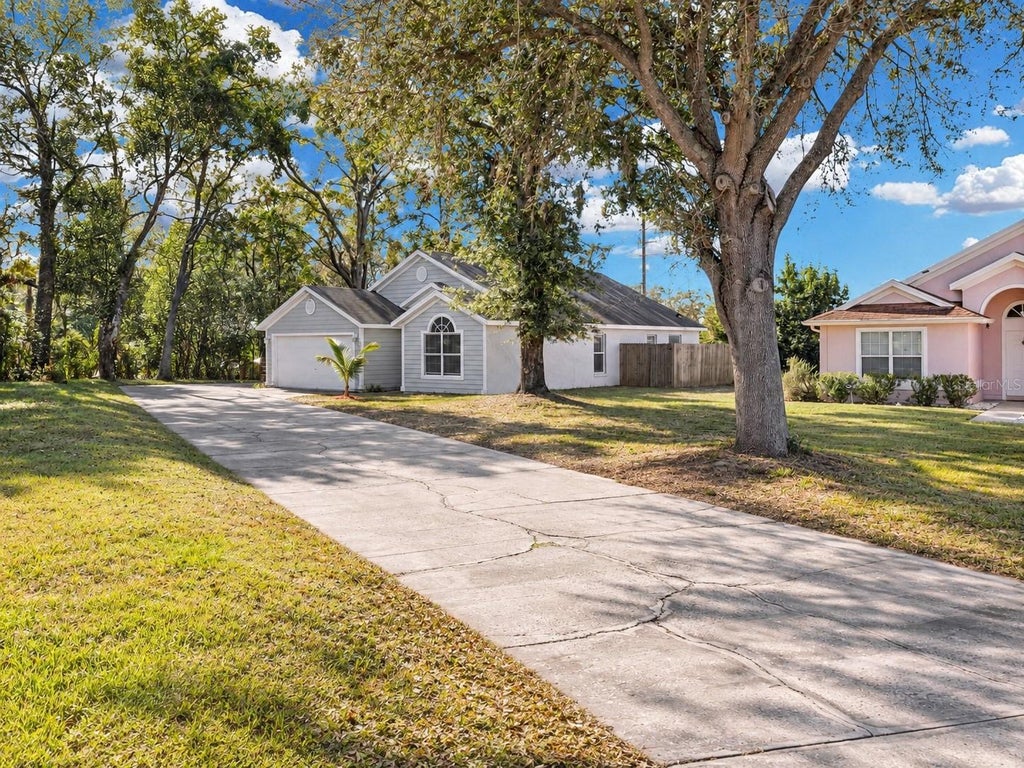 Photo of 2080 Cobblefield Circle, Apopka, FL 32703 (MLS # O6438943)