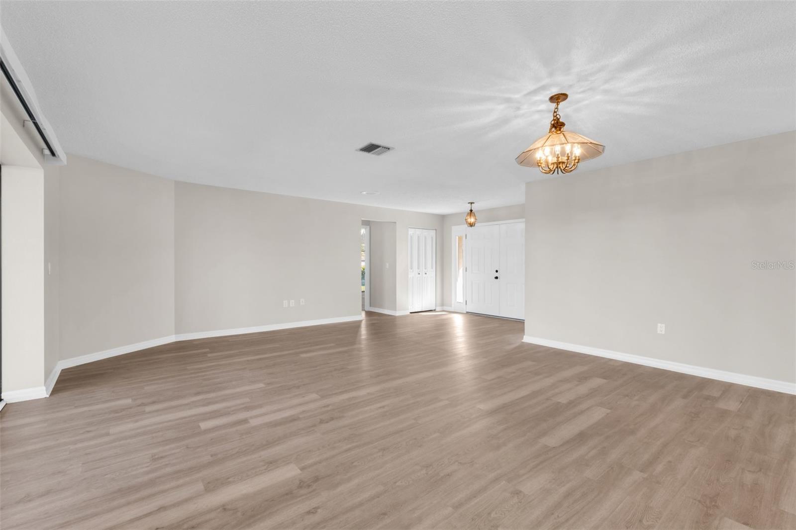 VENICE GARDENS - Residential