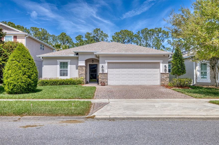 Located on a quiet cul-de-sac in the desirable Oakbrook subdivision, this 3/2 Holiday home built in 2015 shows like new and rivals new construction. The open floor plan features laminate flooring in the living areas & carpet in the bedrooms. The owner invested approximately $17,000 in a brand-new kitchen, enhancing both style and functionality. The primary closet includes custom shelving, & a generator hookup is already in place with the generator included for added convenience & peace of mind.

Additional improvements include a professionally painted exterior, a sun tunnel for increased natural light, attic vapor heat shields to help reduce power costs, & durable epoxy flooring on the back porch. All appliances convey, including washer and dryer, making this home truly move-in ready.

Located in an HOA community with low dues, Oakbrook offers excellent amenities including a playground, lake-viewing dock, private sidewalk access to Horizon Elementary and park with gazebo and barbecues.