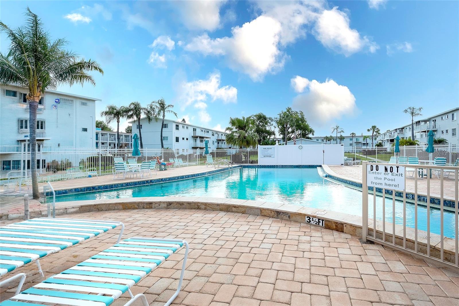 THE FOURTH BAYSHORE - Residential