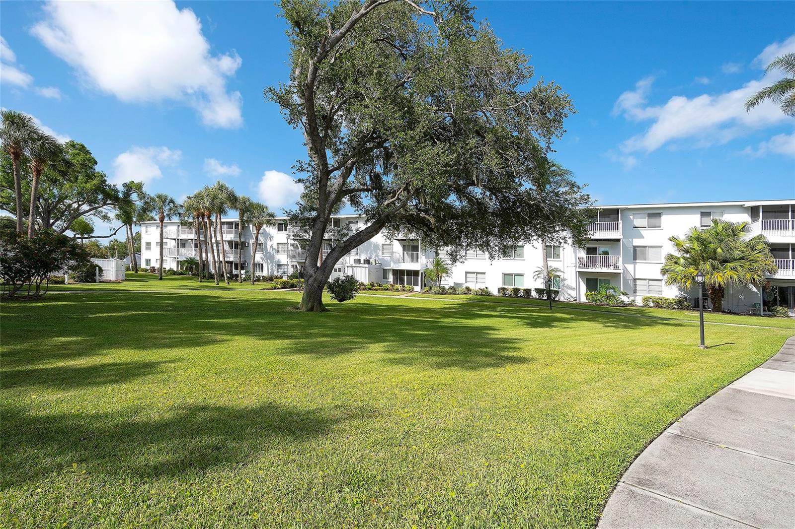 THE FOURTH BAYSHORE - Residential