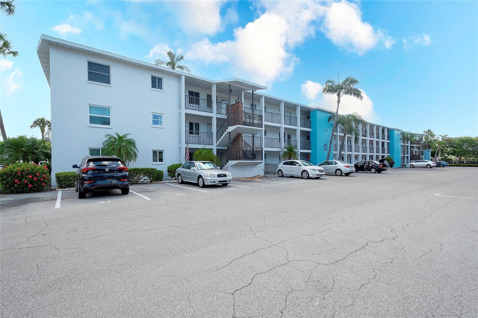 THE FOURTH BAYSHORE - Residential