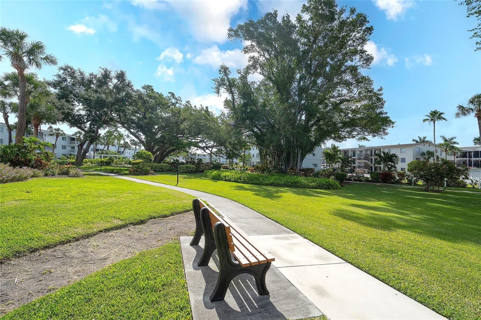 THE FOURTH BAYSHORE - Residential