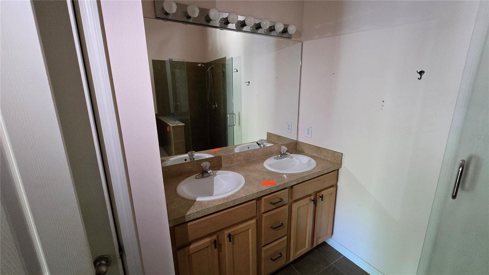 HIGHLAND GLEN - Residential