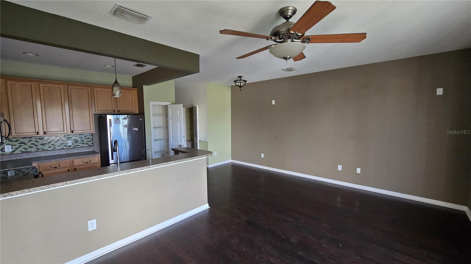 HIGHLAND GLEN - Residential