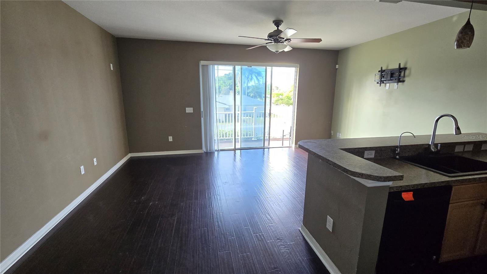 HIGHLAND GLEN - Residential