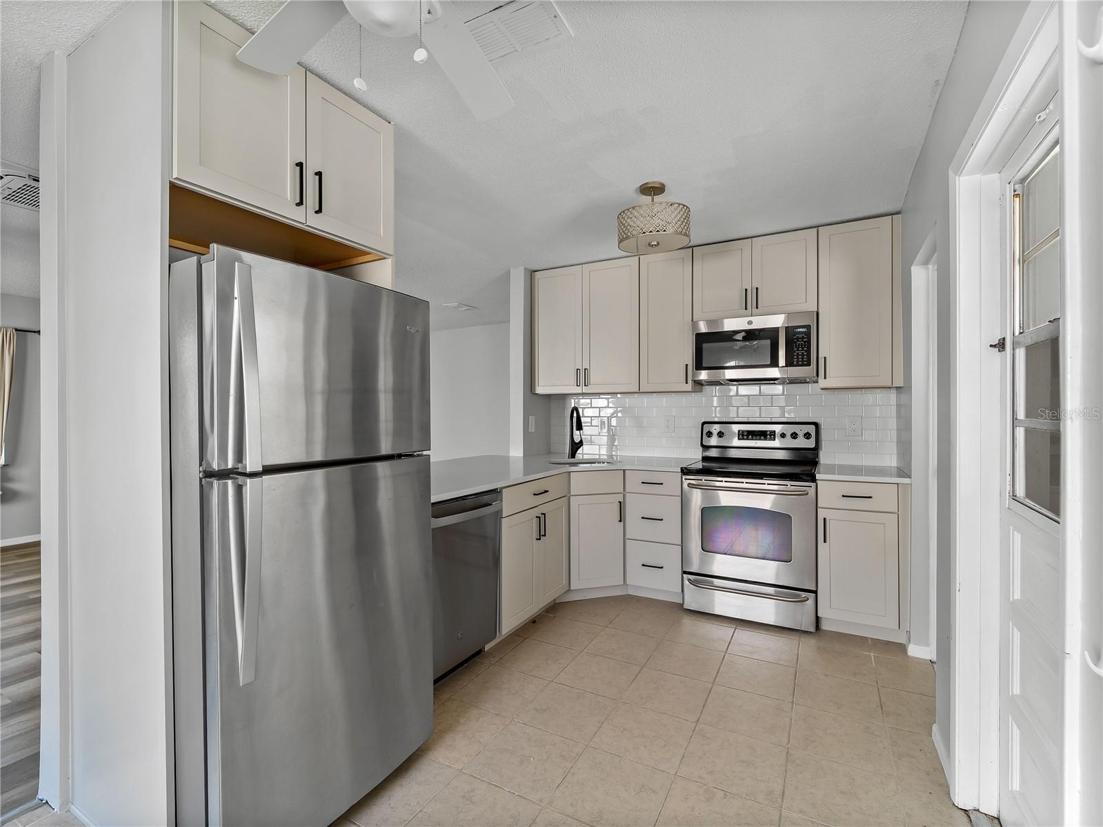 VENICE EDGEWOOD SEC OF - Residential