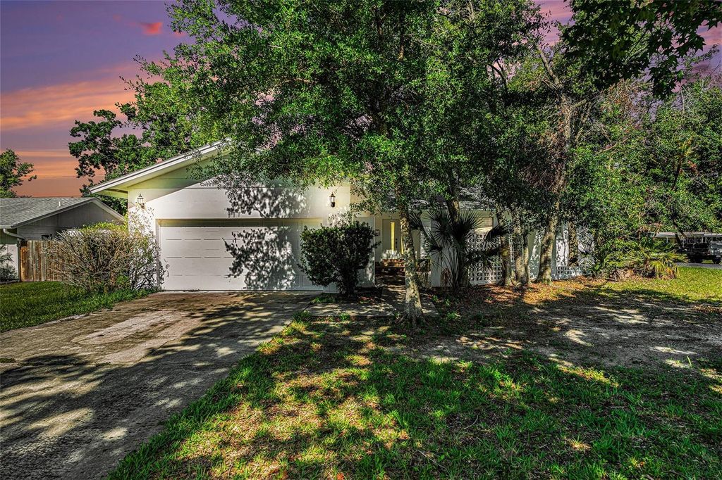 Photo of Temple Terrace, FL 33617 (MLS # TB8442019)