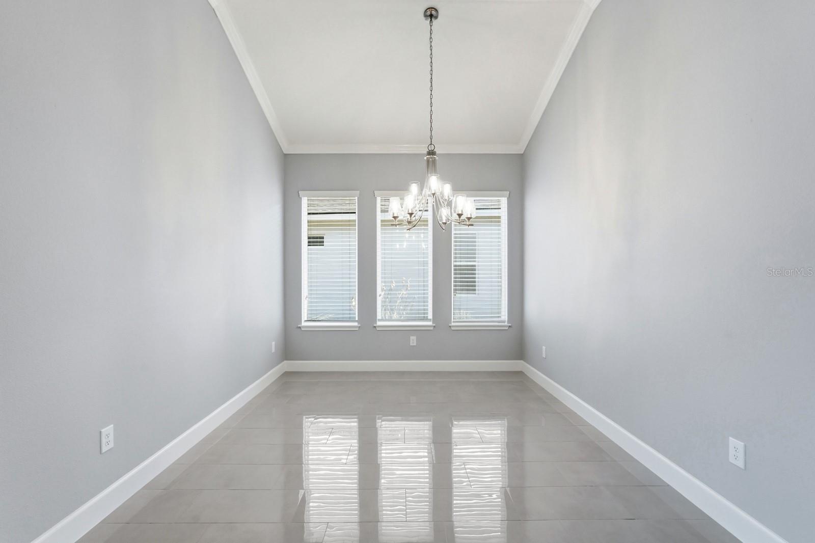 6289 W FALLSGROVE LANE