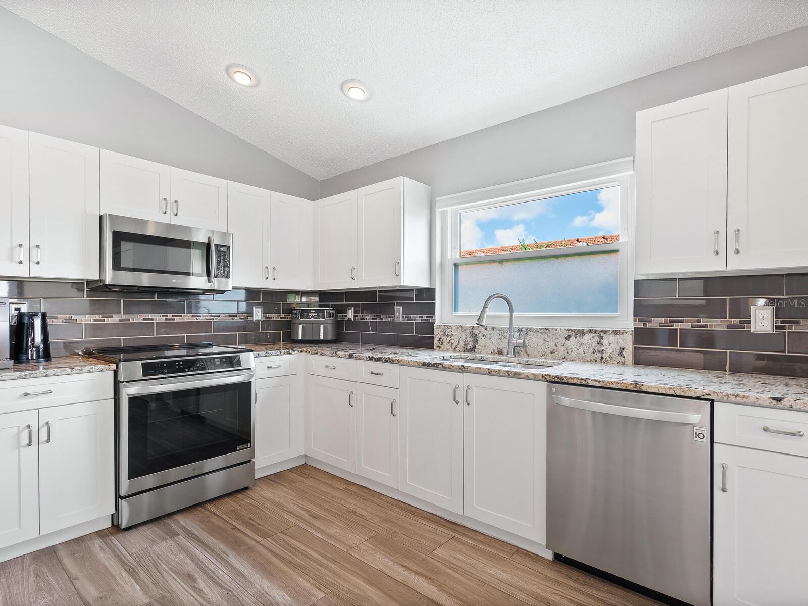 CASA DEL SOL SEC V - Residential