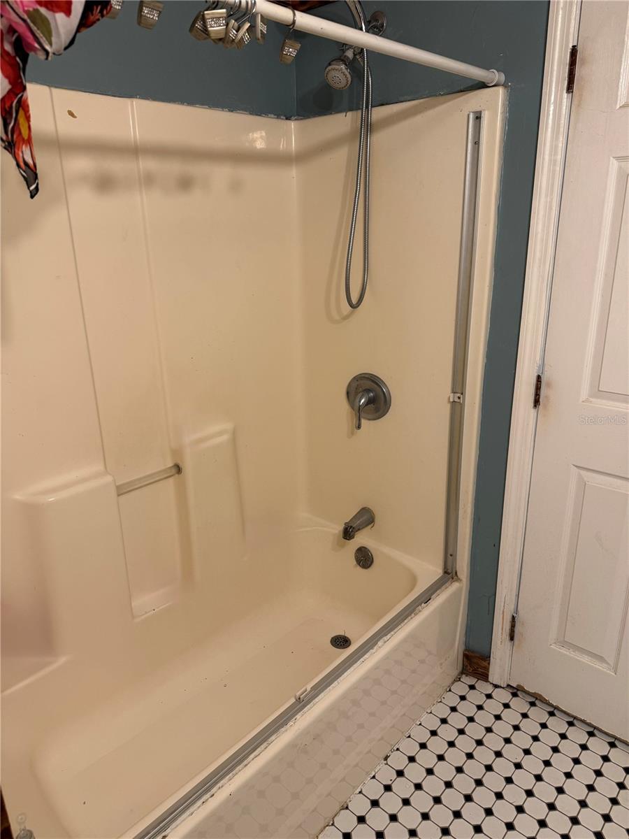 MORRIS WHIDDENS SUB/NEW PINE - Residential