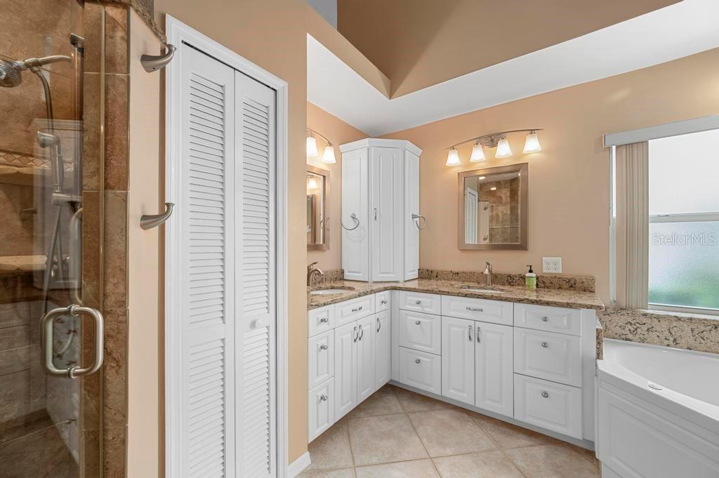 STONEBRIDGE AT RIVERWOOD - Residential