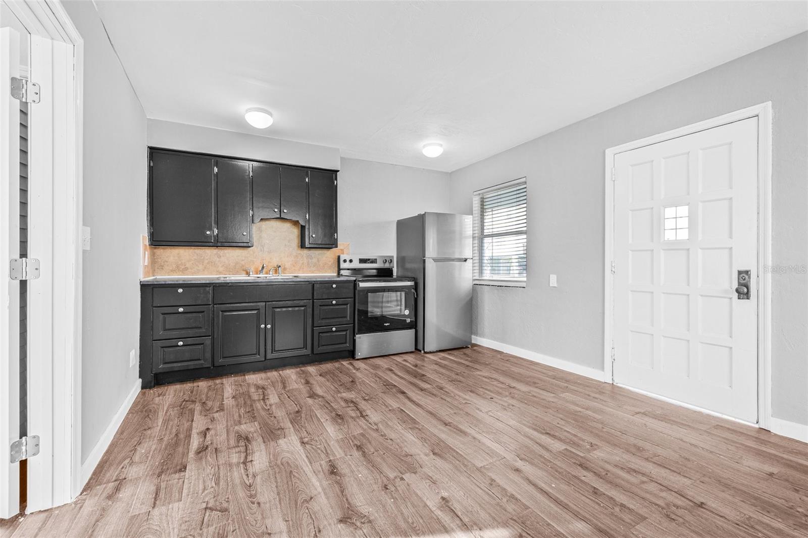 GULF SHORES 6TH ADD REP - Residential Lease