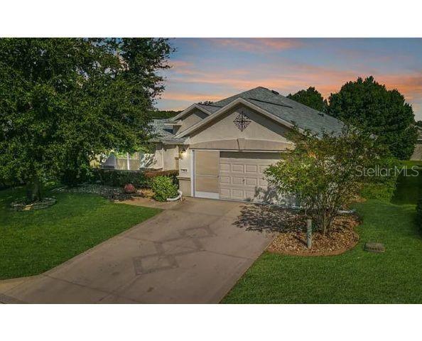 8635 SE 132ND LANE summerfield florida 3/2 Elkridge in Del Webb's Golf and Country Club 3 BR 2 FULL BATHS WITH AIR-CONDITIONED LANAI. ALL WORK DONE IN MARCH 2023 THIS IS LIKE A BRAND NEW HOUSE WITH MANY UPGRADES!!! SPECIAL FEATURE!! 3RD BEDROOM HAS CUSTOM BUILT-IN HOME OFFICE INCLUDING DESK UNIT WITH CABINETS AND MURPHY BED WITH STORAGE!!! NEW AIR- CONDITIONER, NEW ROOF, NEW CABINETS , NEW LUXURY VINYL PLANK FLOORING, throughout the home NEW GRANITE COUNTER TOPS WITH MATCHING BACKSPLASH, NEW STAINLESS STEEL APPLIANCES , IN-HOUSE LAUNDRY ROOM WITH WASHER AND STEAM DRYER, BATH ROOMS REDONE, WHOLE HOUSE PAINTED, NEW CEILING FANS, AND LIGHTING, NEW DOOR LOCKS, NEW HINGES, NEW 5 1/4 BASEBOARD THROUGHT HOUSE PLUS MUCH MUCH MORE THIS THIS HOUSE WAS DONE BY PROFFESSIONAL TRADESMEN AND HAS WARRANTIES ON EVERYTHING