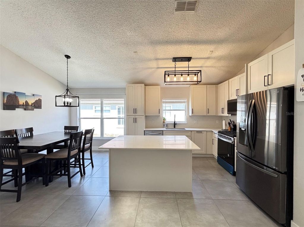 Photo of 2521 Oneida Loop, Kissimmee, FL 34747 (MLS # O6404281)