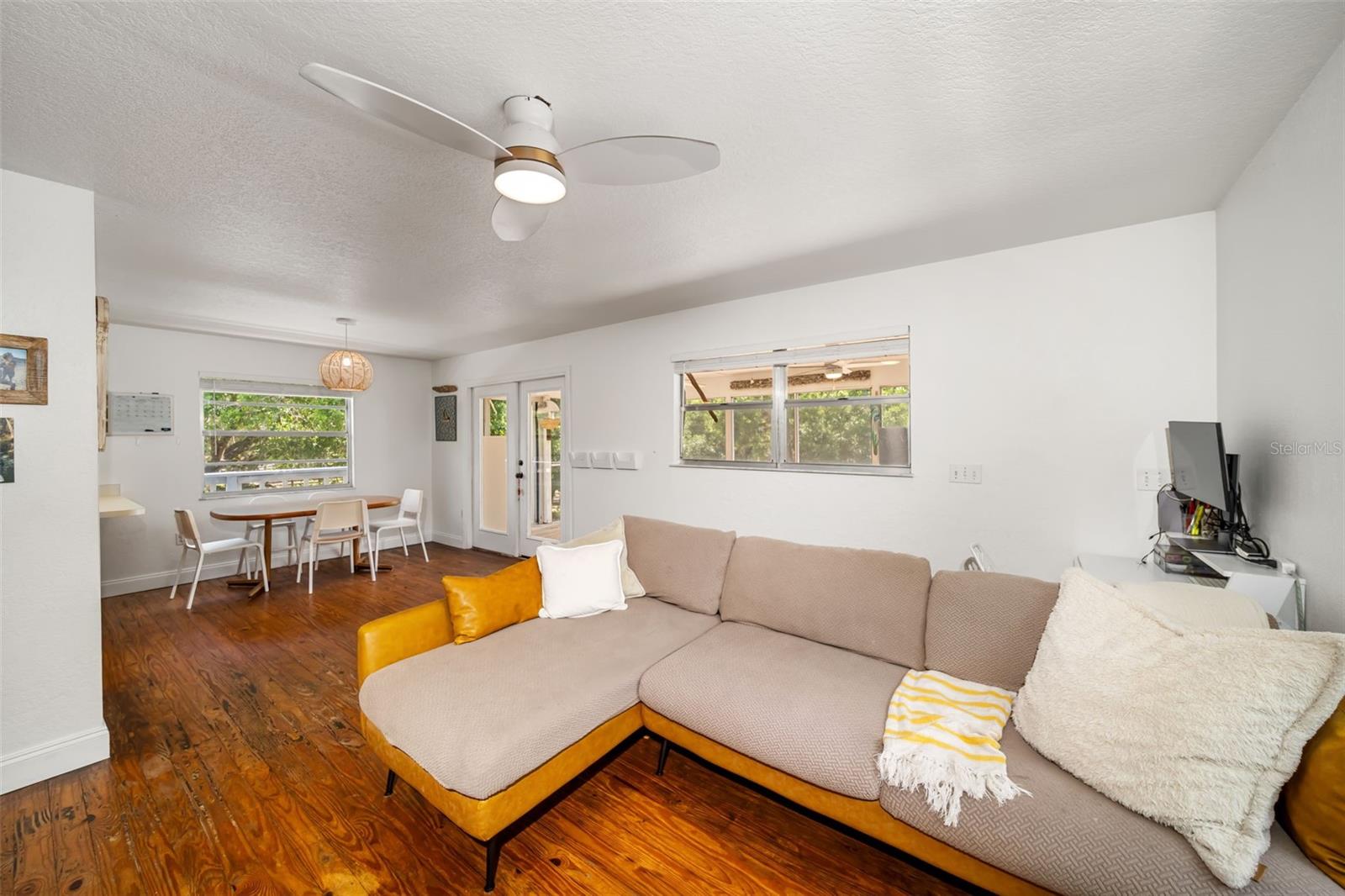 ROYAL PARK ESTATES ADD 01 - Residential