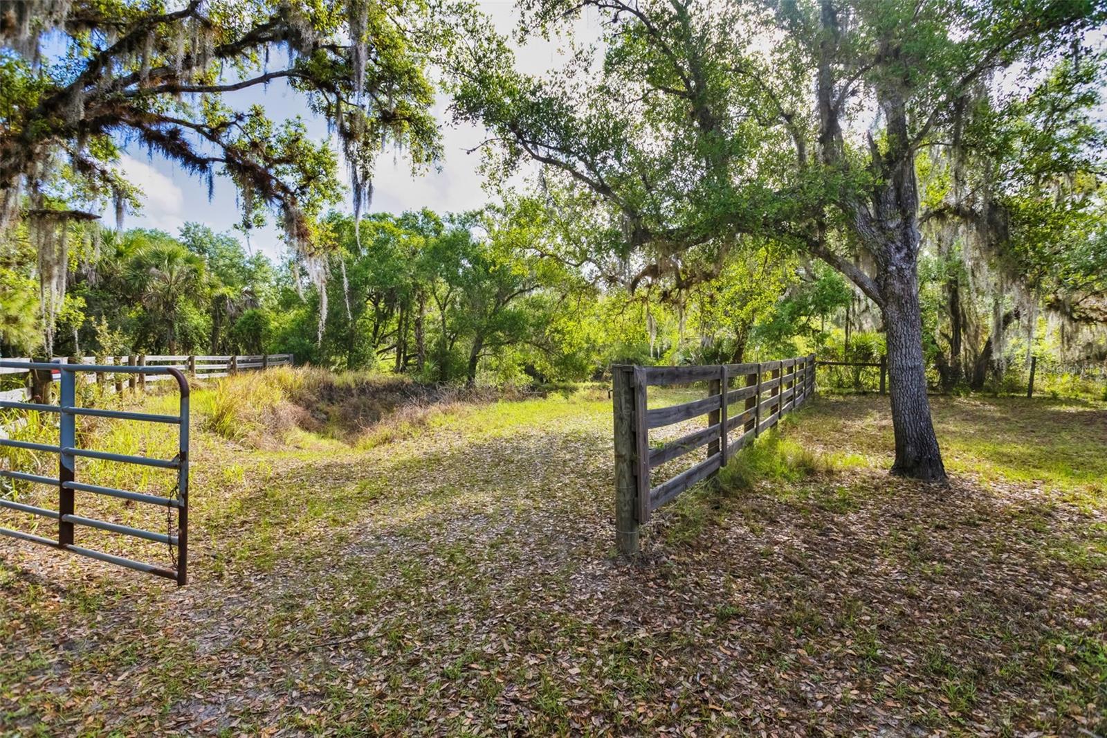 ROYAL PARK ESTATES ADD 01 - Residential