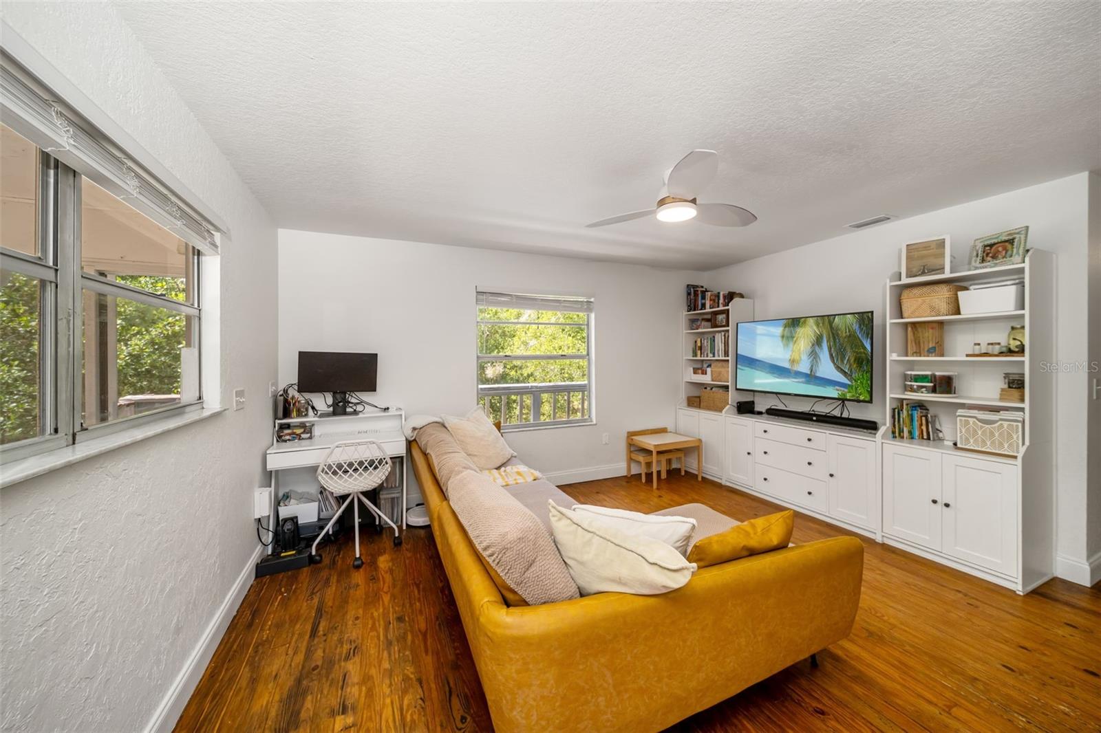 ROYAL PARK ESTATES ADD 01 - Residential