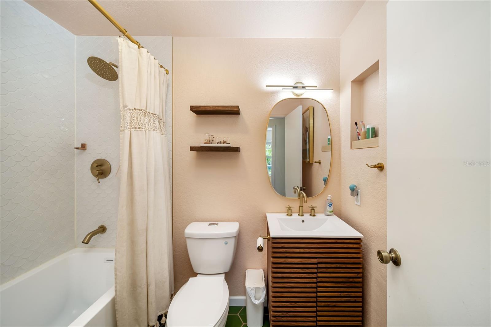 ROYAL PARK ESTATES ADD 01 - Residential