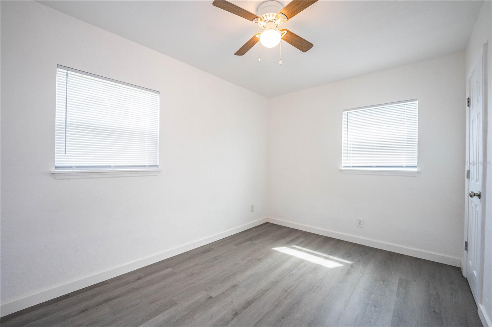 LINCOLN COURT - Residential