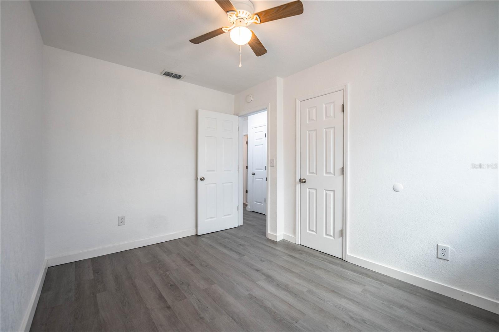 LINCOLN COURT - Residential