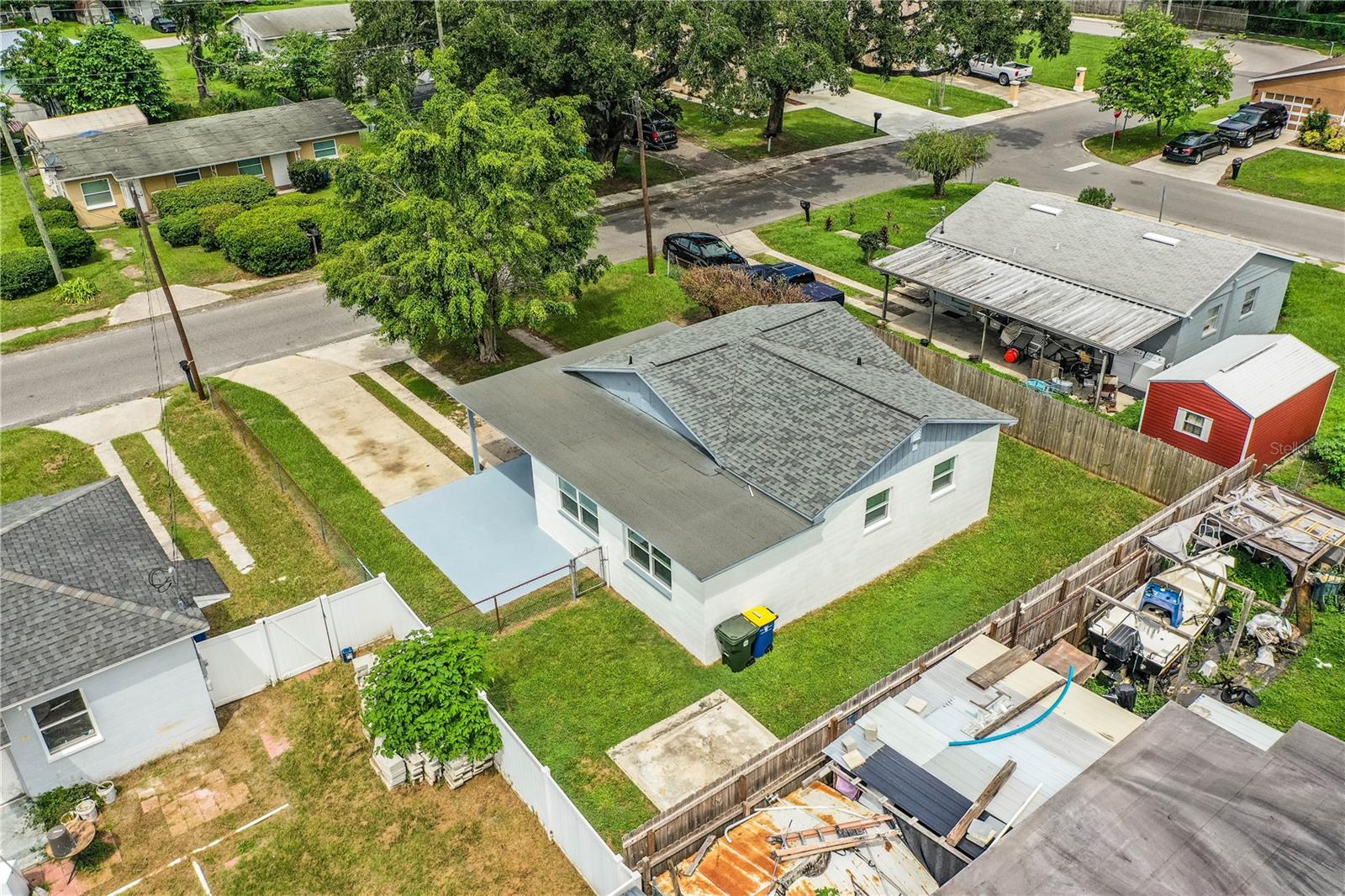 LINCOLN COURT - Residential
