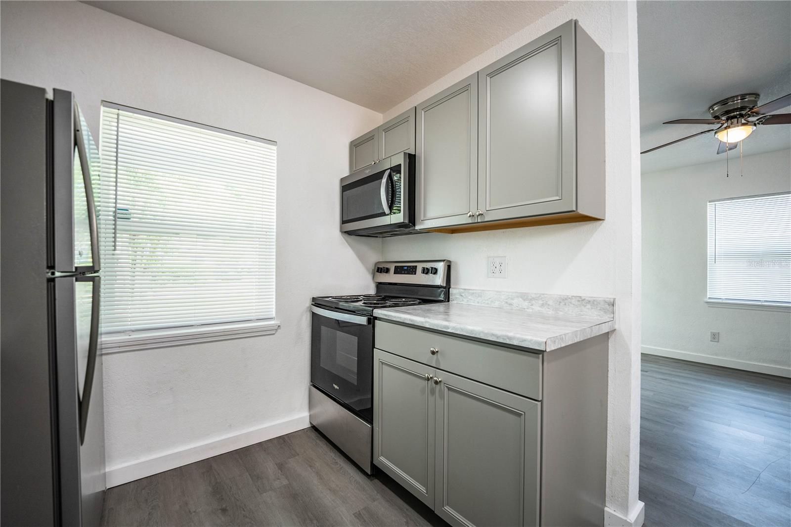LINCOLN COURT - Residential