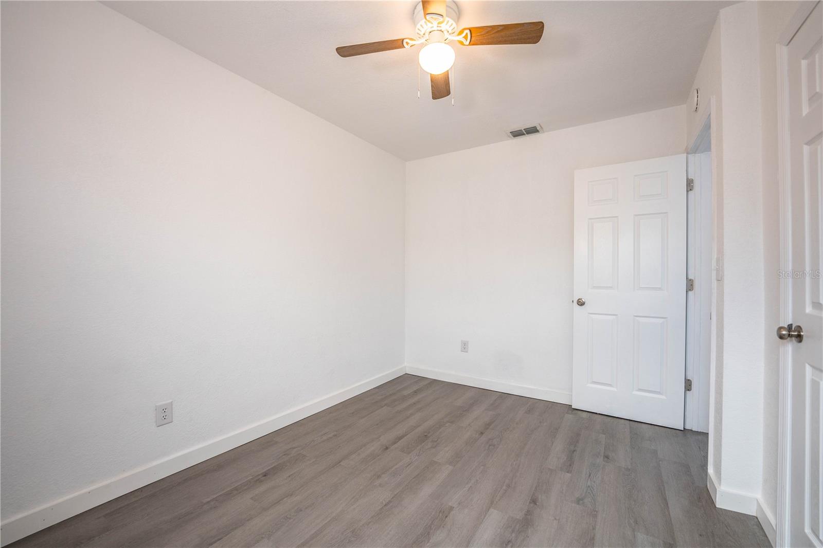 LINCOLN COURT - Residential