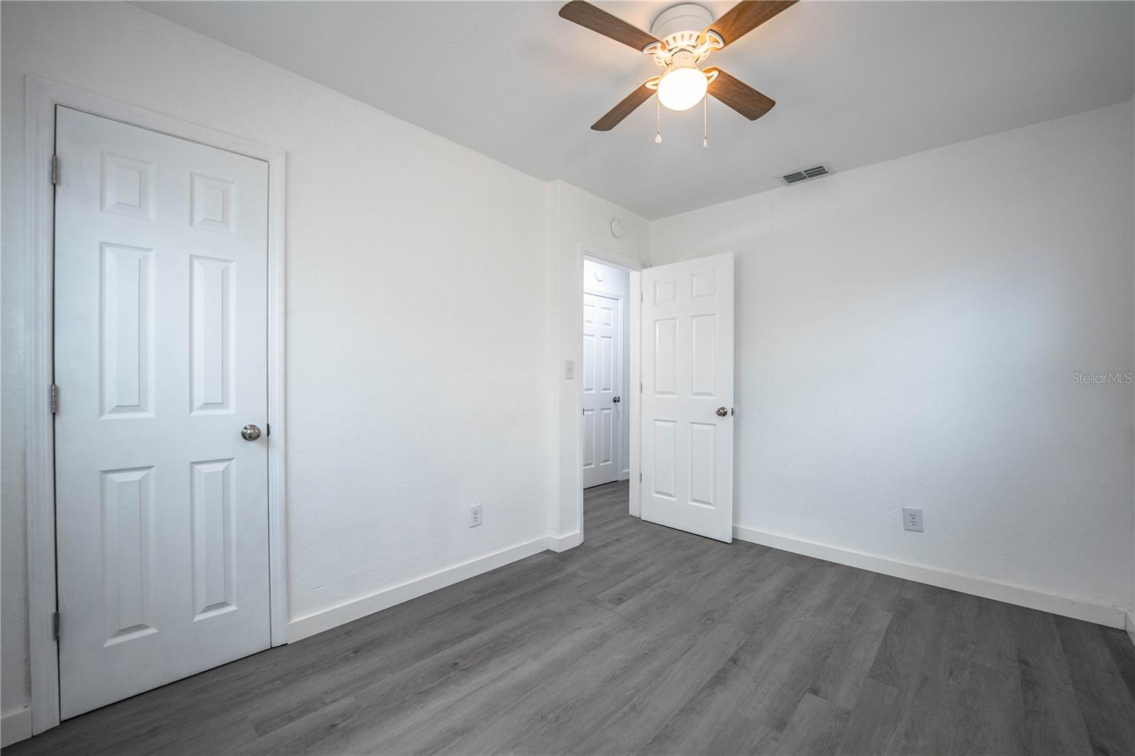 LINCOLN COURT - Residential