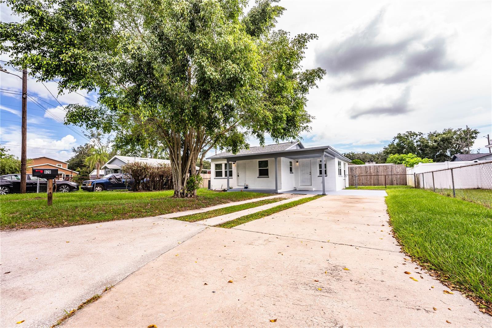 LINCOLN COURT - Residential