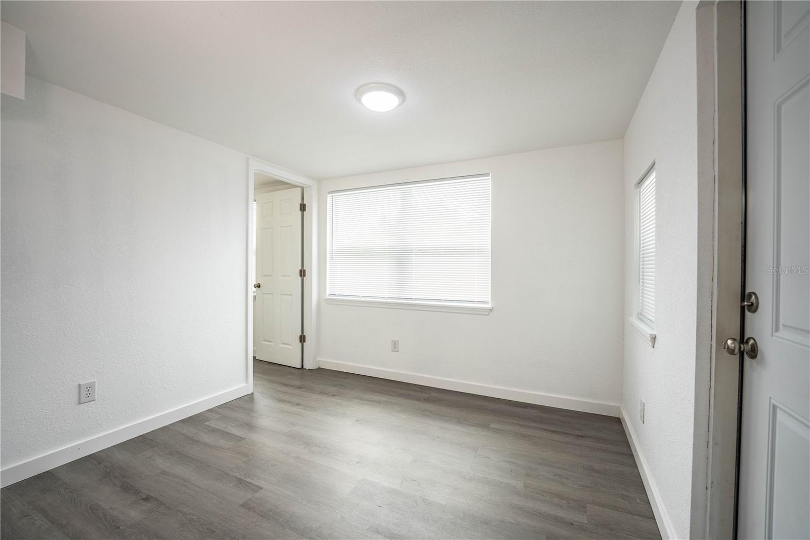 LINCOLN COURT - Residential