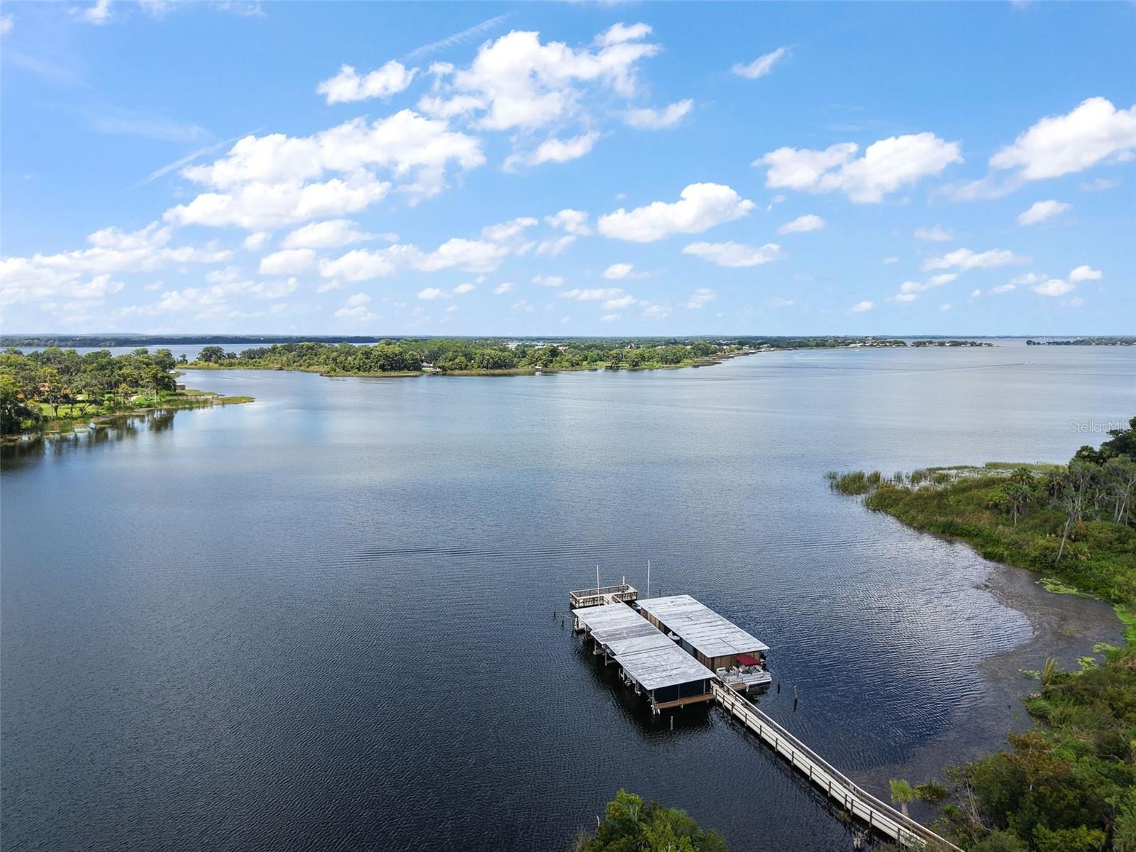 633 SANDLAKE COURT
