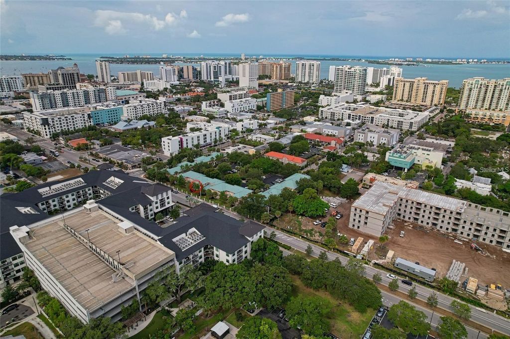 Photo of 628 Cohen Way #628, Sarasota, FL 34236 (MLS # A4667471)
