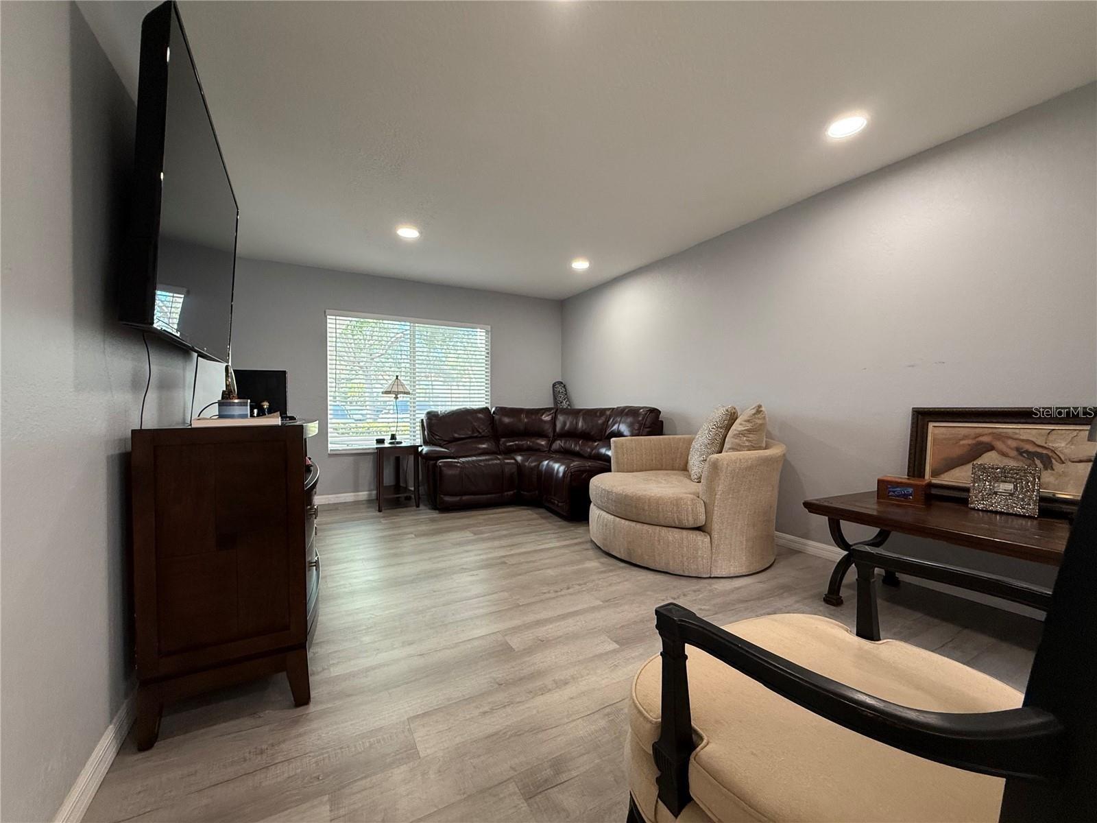628 COHEN WAY 628