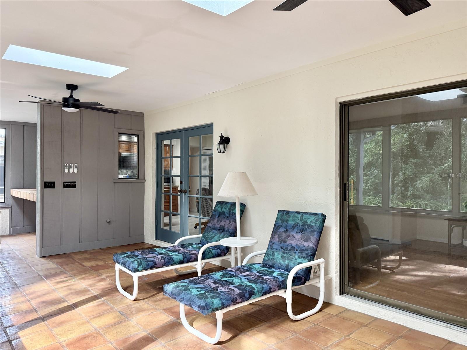 RAINTREE TERRACE SUB W - Residential