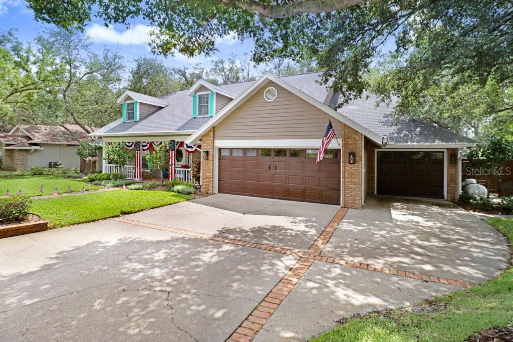 1976 DUNLOE CIRCLE