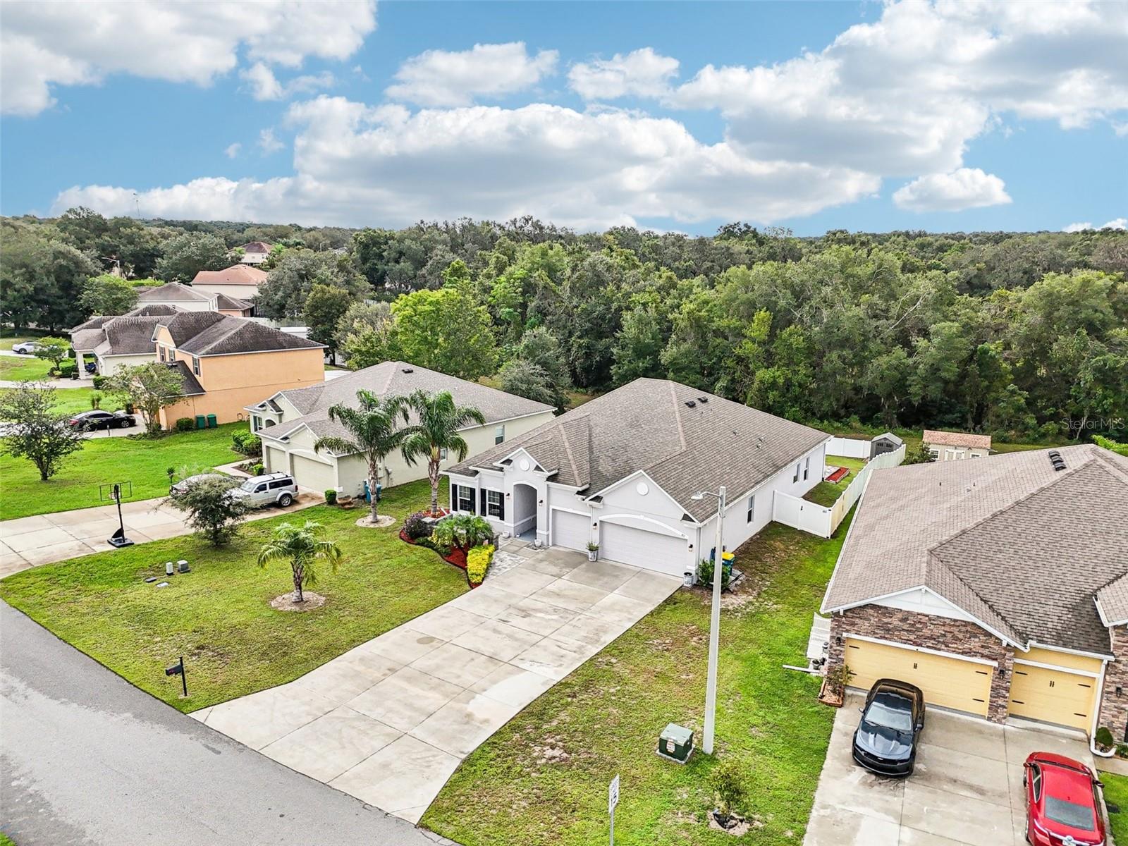 GLEN PH 11 12 & 13 - Residential