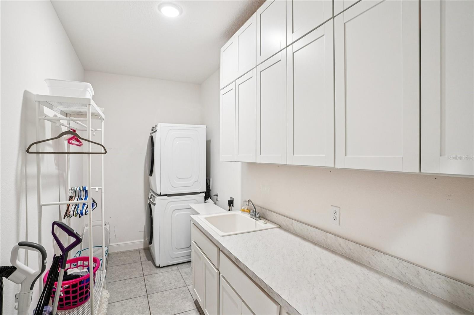 GLEN PH 11 12 & 13 - Residential